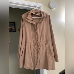 Forever 21 trench style coat size 1X with pockets, zip up with button overlay